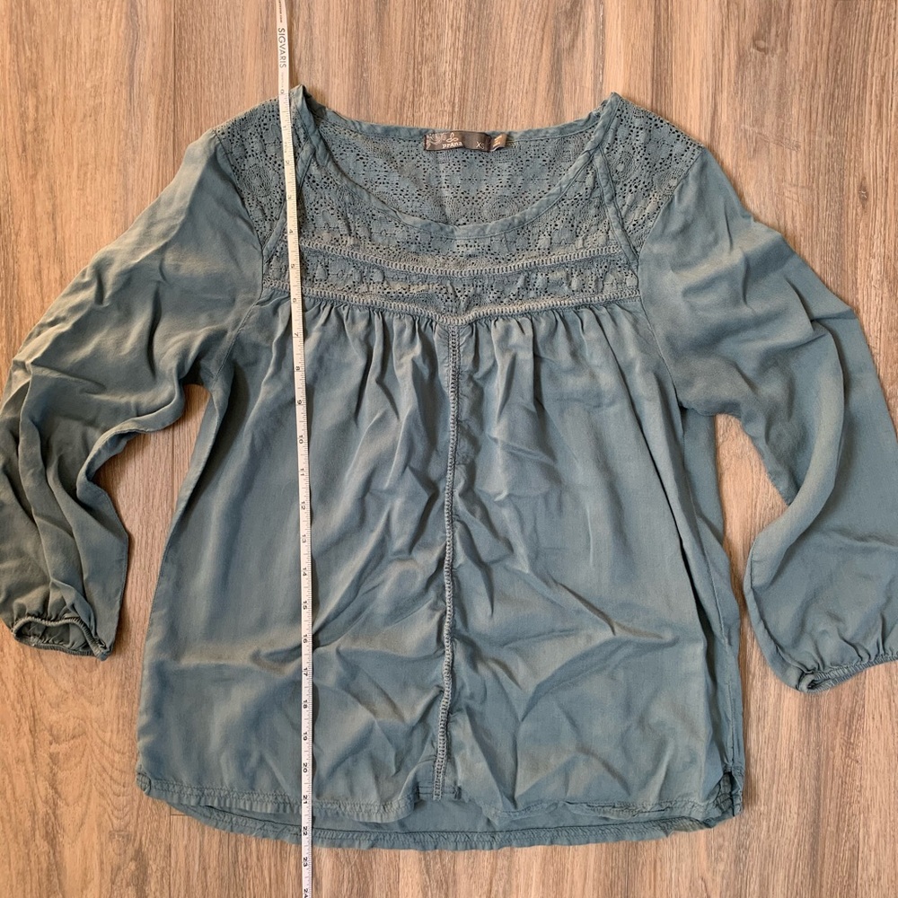 Prana Top with lace